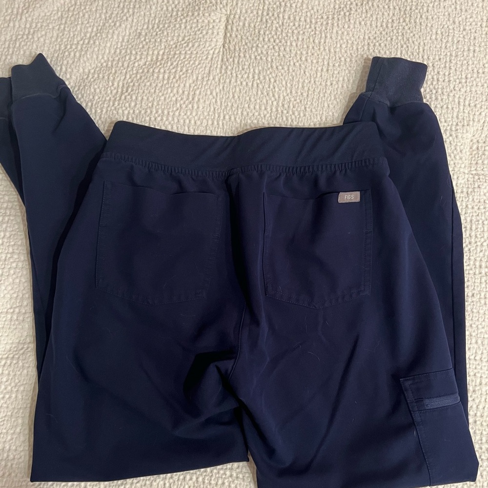 Figs Womens Zamora Joggers in Navy Blue - Picture 3 of 4